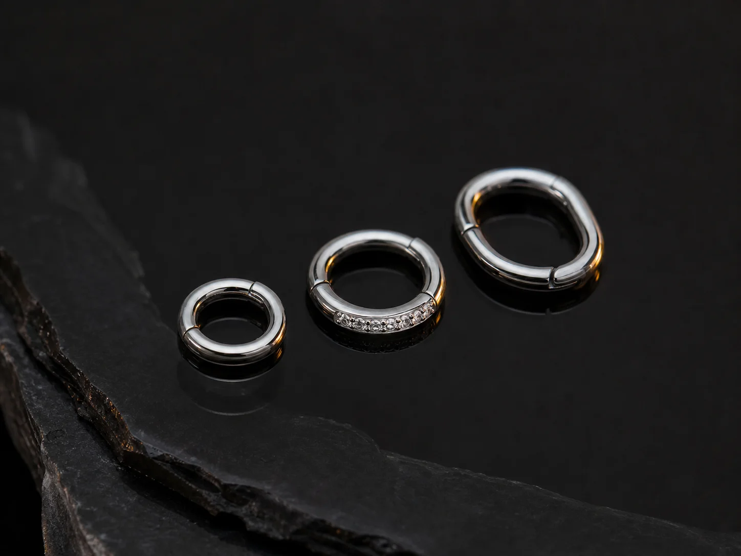 Hoop direction — ear-piercing jewelry style reference created for Chill Ink Galata