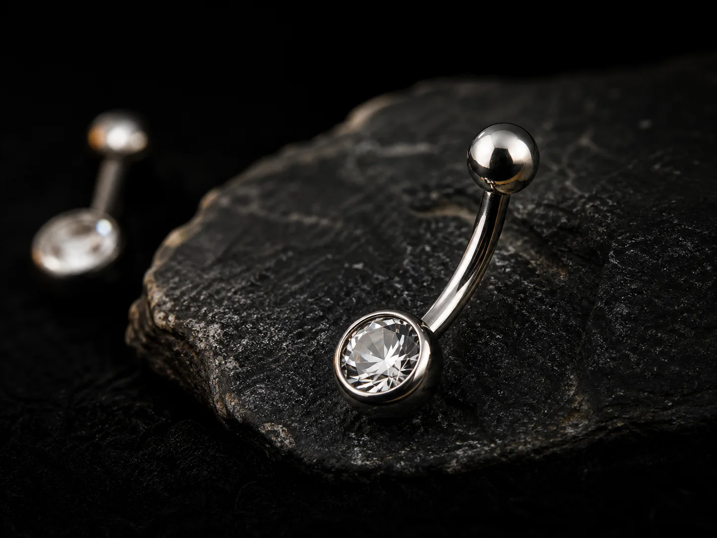 Quiet detail — navel jewelry style reference for Chill Ink Galata