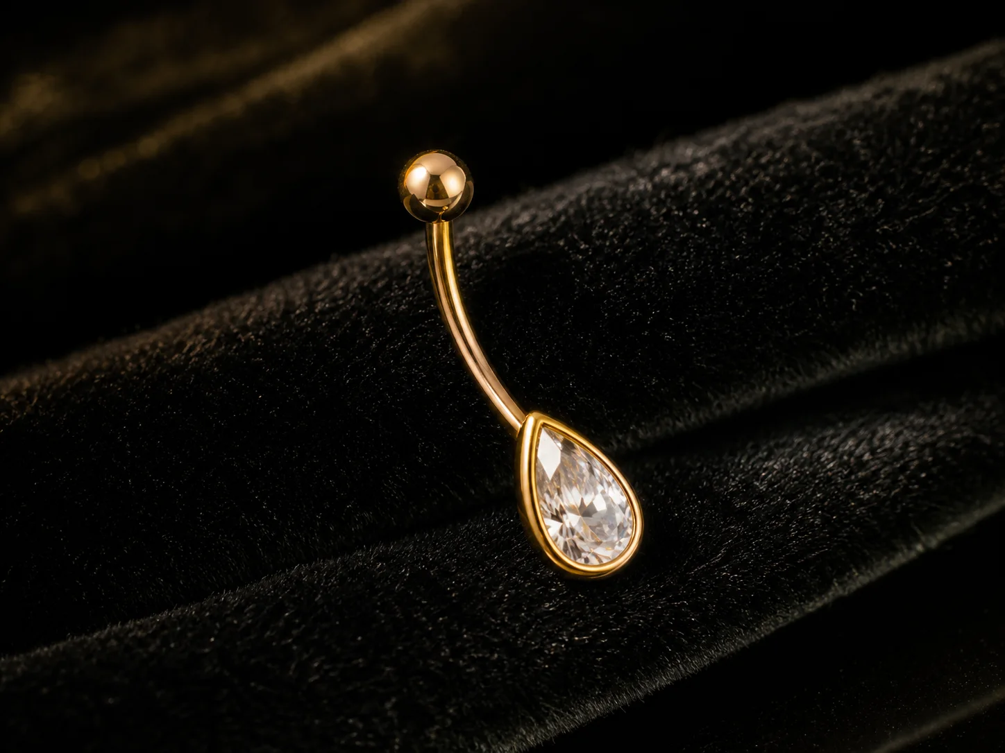 Warm glow — navel jewelry style reference for Chill Ink Galata