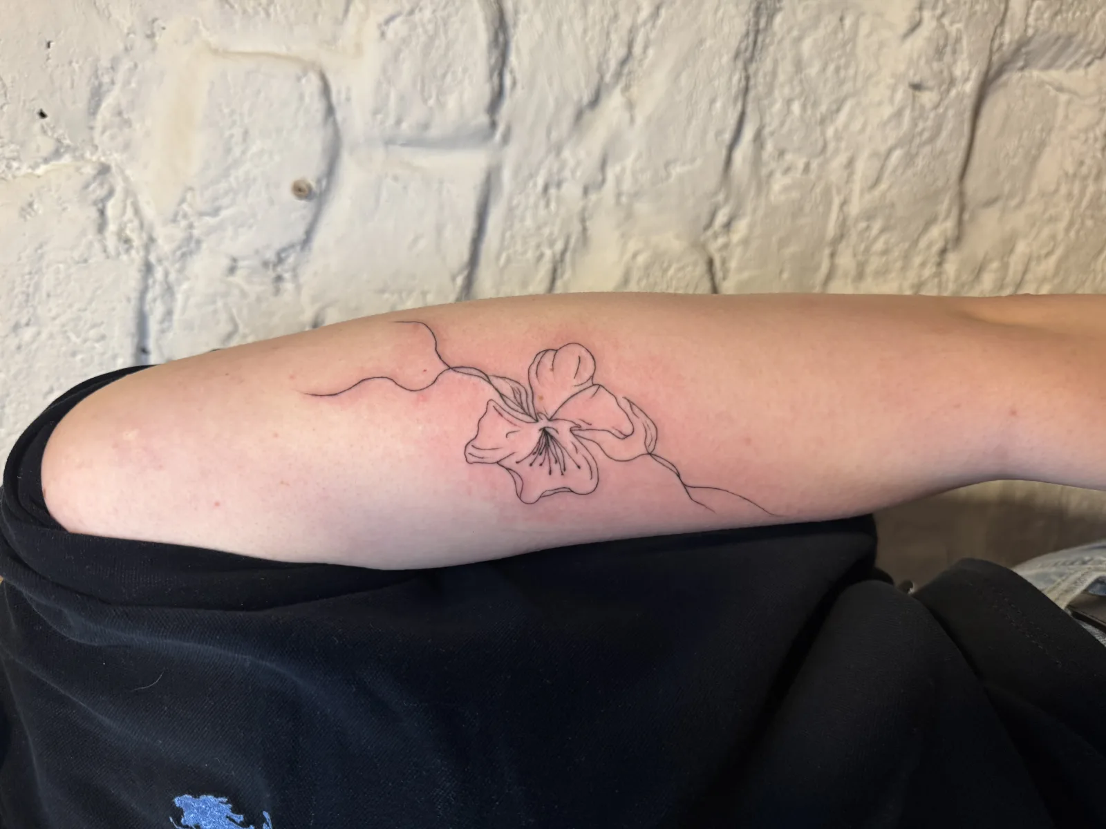 Tatouage Fine Line à Istanbul — Chill Ink Galata